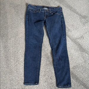 Lucky Brand Charlie Skinny Blue Jeans! Size 2/26, Waist 29”, Inseam 29”, Rise 7”